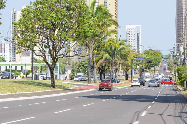 Tráfico en la avenida Afonso Pena — Foto de Stock