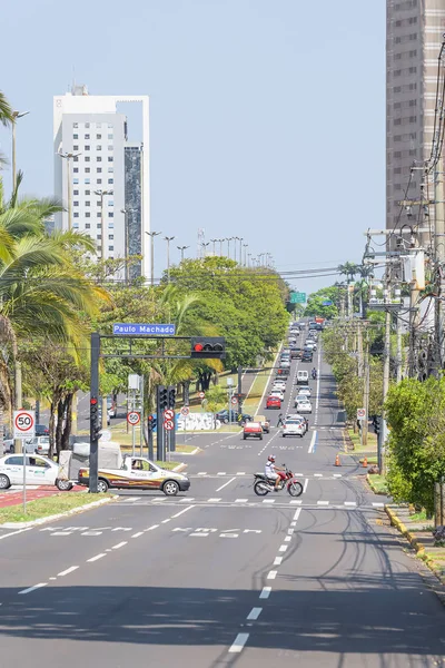 Verkeer aan de Afonso Pena Avenue — Stockfoto