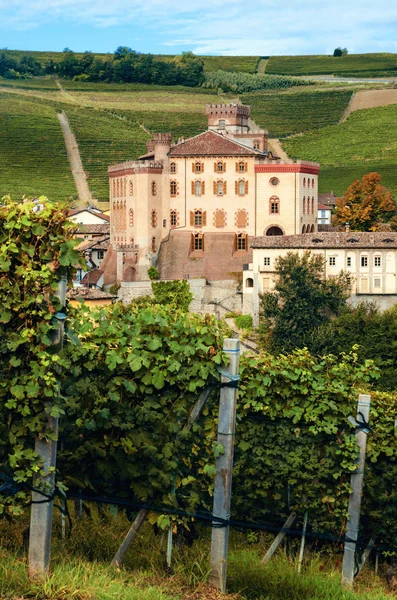 Panorama Barolo Piemont Włochy Miasta Średniowiecznego Zamku Winnice Barolo Główna — Zdjęcie stockowe