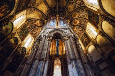 Geç gotik manueline manastır yuvarlak kilise dekore 