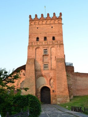 Lutsk kale, aynı zamanda yerel olarak Lubart'ın bilinen veya üst kale kapısında. Lutsk, Ukrayna'nın en önemli dönüm noktası olduğunu