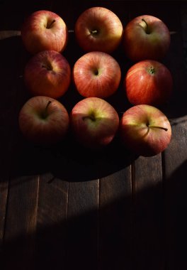 Sonbahar natürmort olgun elma