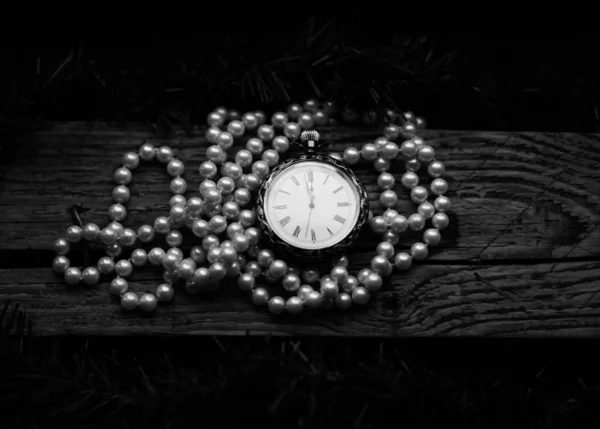 Vintage Pocket Watch Christmas Tree Background — Stock Photo, Image