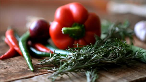 Peixe Vermelho Vegetais Crus Frescos — Vídeo de Stock