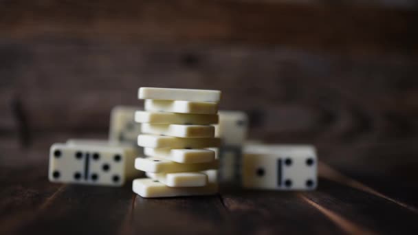 Dominó Una Mesa Madera — Vídeos de Stock