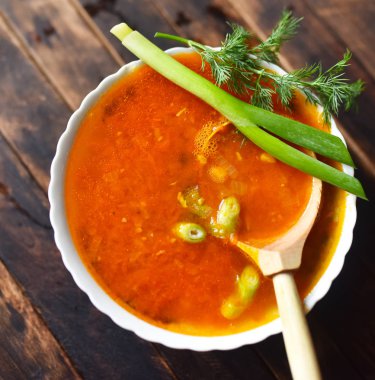 otlar ile geleneksel domates çorbası