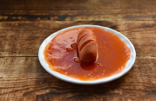 Hot Sausages Cuts Tomato Sauce — ストック写真