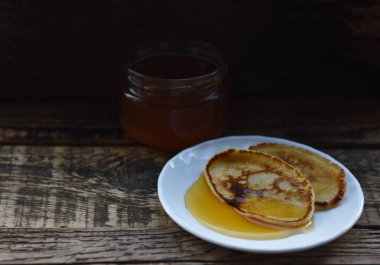 Ballı gözleme, tarçınlı Cassia