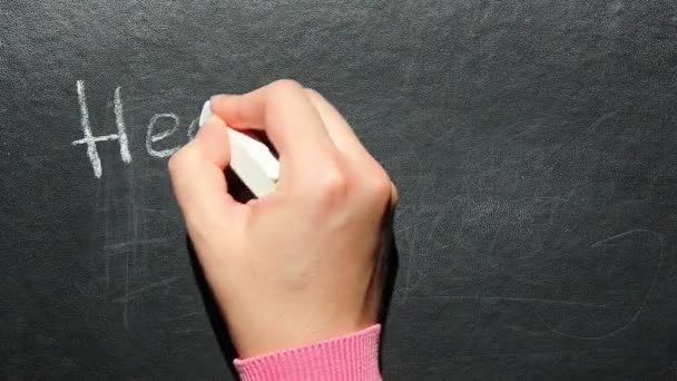 Gezonde Voeding Hand Schrijven Tekst Met Krijt Blackboard — Stockvideo