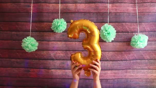 Feliz Tercer Cumpleaños Globos Dorados Con Número Tres Celebración Aniversario — Vídeos de Stock