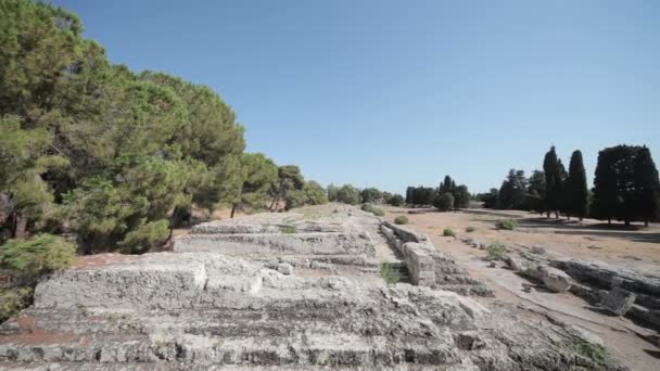 Visita las ruinas del teatro griego — Vídeo de stock