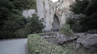 Yunan Tiyatrosu kalıntıları ziyaret