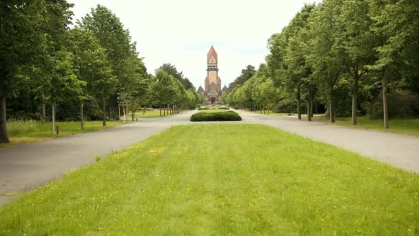 Krematorium leipzig ein Ort für die Bestattung und Verbrennung von Menschen. — Stockvideo