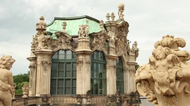 Prachtige architectuur van het Zwinger paleis Duitse Dresdner Zwinger. — Stockvideo