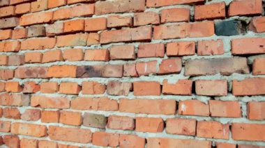 hasarlı eski tuğla ile kırmızı tuğla ve taş duvar, tasarım için arka plan