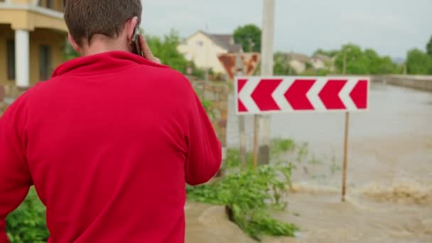 Katastrof större översvämningar under vatten hela samhället och grannskapet översvämmades — Stockvideo