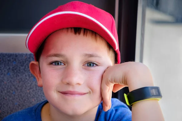 Close Portrait Year Old Boy Wearing Red Baseball Hat Holding — Stock Photo, Image