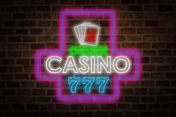 Lehké Neonový Nápis Textem Online Casino Čtyři Hrací Karty Tři — Stock fotografie