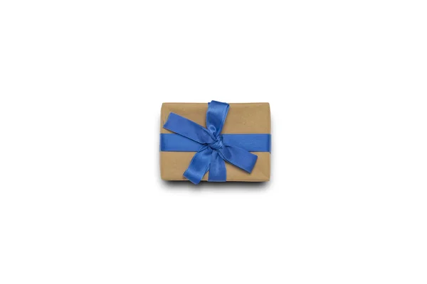 Coffret Cadeau Avec Ruban Bleu Sur Fond Blanc Isolé Concept — Photo