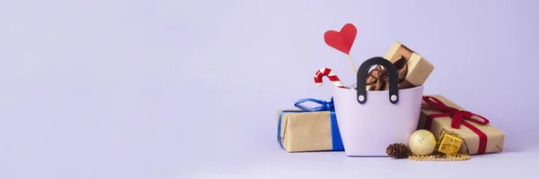 Pequeña Bolsa Plástico Para Compras Cajas Regalo Corazón Palo Despertador — Foto de Stock