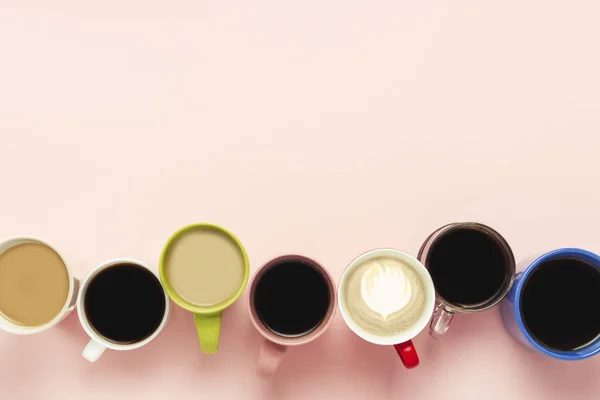 Many Multicolored Cups Coffee Coffee Drinks Set Line Pink Background — Stock Photo, Image