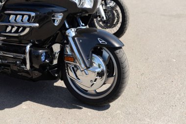 motosiklet siyah tekerlek