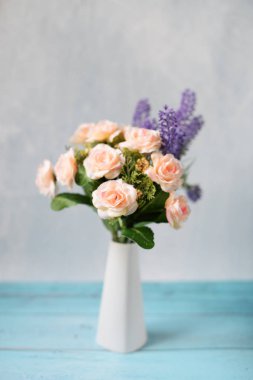 Güller ile güzel yaz buket 