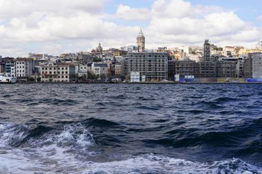 Denizden Galata kulesine manzara
