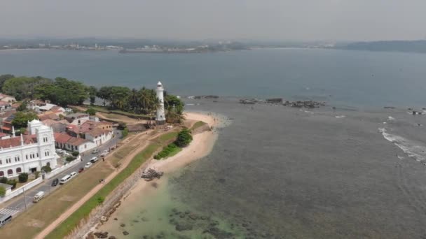 Galle Fort Srilanka luchtfoto video Indische Oceaan Galle vuurtoren — Stockvideo