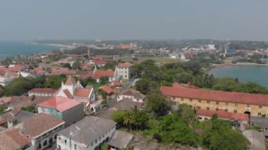 Galle Fort, Sri Lanka. Üst panoramik, lightower ve güneyinde Sri Lanka Galle Galle kalede deniz kale Camii.