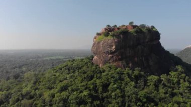 Sri gecikme şafak üstten görünüm Sigiriya aslan Rock Mount.