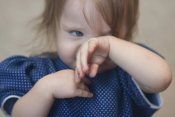 Violência Sobre Conceito Criança Retrato Menina Pequena Com Grandes Olhos — Fotografia de Stock