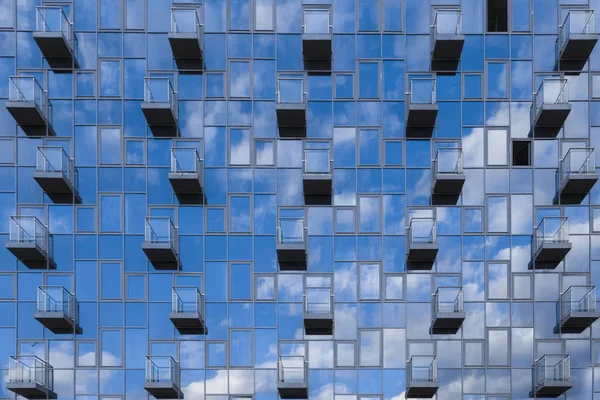 Glass Facade House Balconies Which Reflect Clouds — Stock Photo, Image