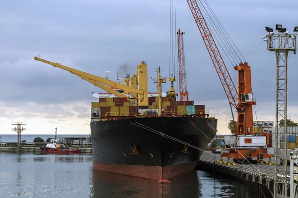 Großes Containerschiff Zur Verladung Hafen Festgemacht — Stockfoto