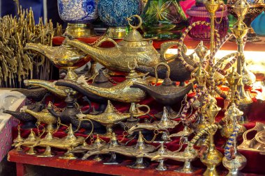 Eski stil yağ lambası. Aladdin's lamp