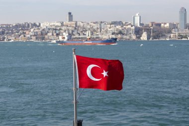 Rüzgara karşı deniz Türk ulusal bayrak