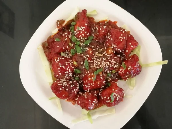 Fried Juicy Chicken Pieces Marinated Honey Soy Sauce Spices Sprinkled — Stock Photo, Image