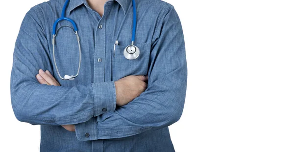 Sağlık kavramı. Sağlık doktor mavi gömlek ve stetho ile