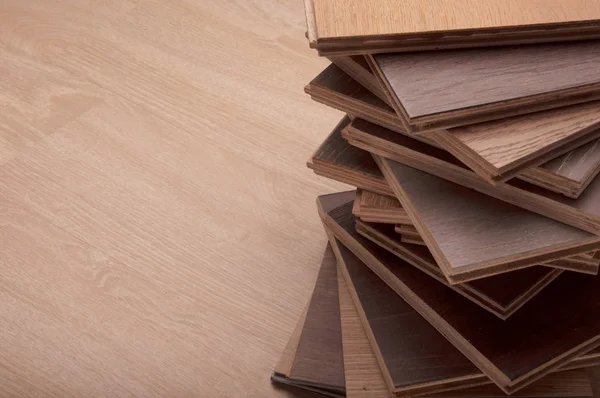 Materiály pro konstrukci interiéru. Podlahová struktura dřeva vzorky Lami — Stock fotografie