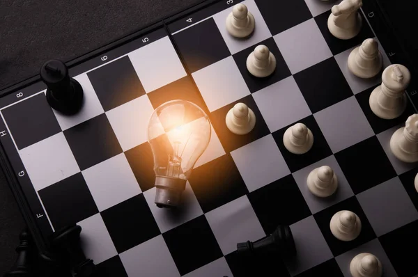 İş stratejisi kavramı fikri. Akıllı düşünme fikri iş 