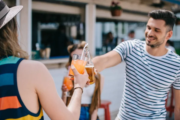 Cropped Shot Smiling Male Friends Drinking Beverages Beach Bar — Stock Photo, Image