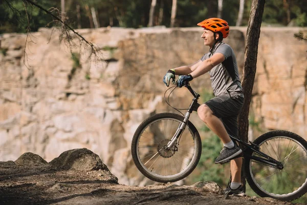 Side View Handsome Young Man Standing Trial Bike Forest — Stock Photo, Image