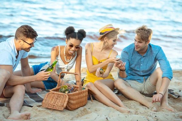 Interracial Smiling Young Friends Beer Resting Sandy Beach Together Summer — Stock Photo, Image