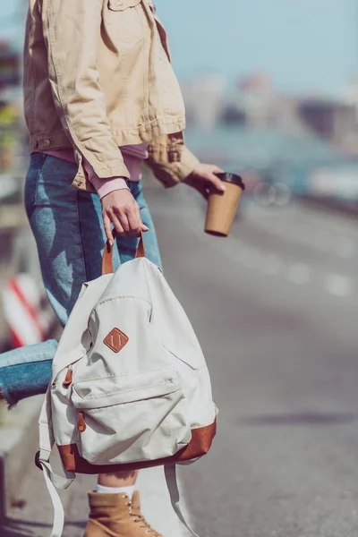 Partial View Female Traveler Backpack Coffee Crossing Road New City — Free Stock Photo