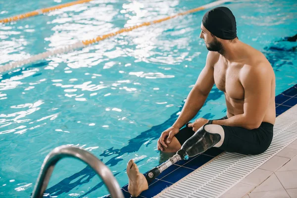 Handsome Young Swimmer Artificial Leg Sitting Poolside Indoor Swimming Pool — Stock Photo, Image