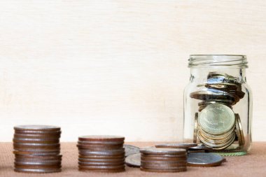 Sikke ve paralar antika arka plan bulanık - para kavramı, Tay sikke tasarruf dizi dört pole cam.