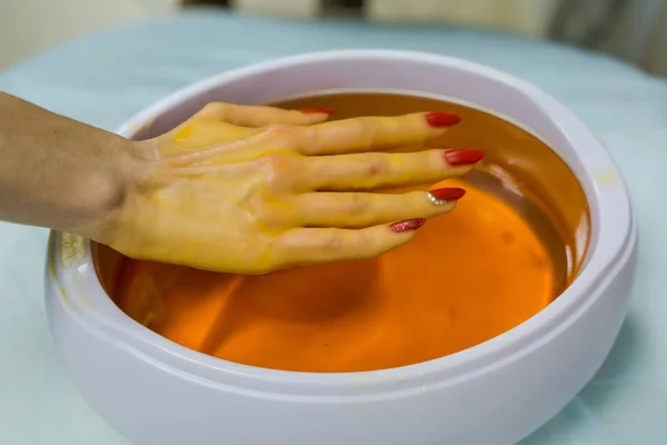 Wax Bathtub Moistening Hands Cosmetic Wax — Stock Photo, Image