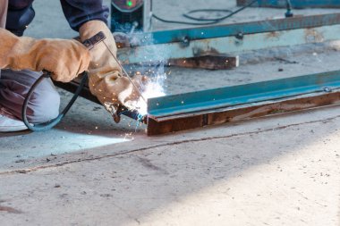uysal kaynakçı. Kaynakçı demir kaynak. Kaynakçı metal kaynak. Kaynakçı ile-metalleri.