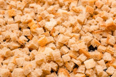 Tahıl kruton kapatın. Kuru ekmek dilimleri. Kraker yakın çekim.