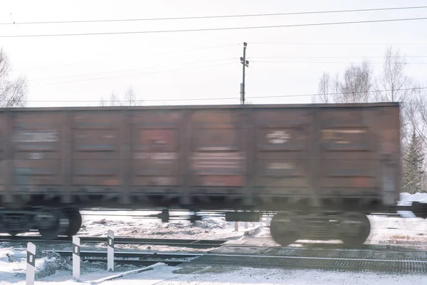 Kışın tren. Kışın tren. Hızlı tren. — Stok fotoğraf